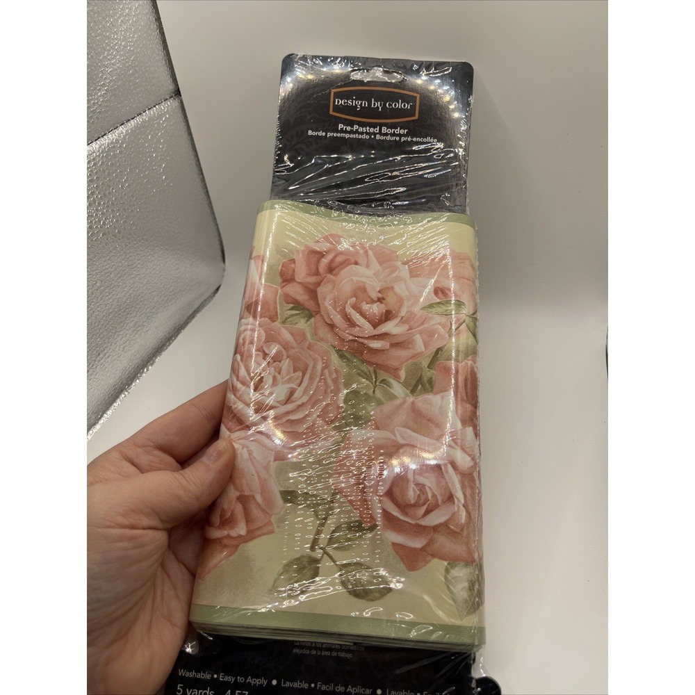 SOFT DRAWING‎ OF FLOWERS & ROSES WITH VINES PREPASTED WALLPAPER BORDER